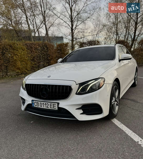 Седан Mercedes-Benz E-Class 2016 в Києві