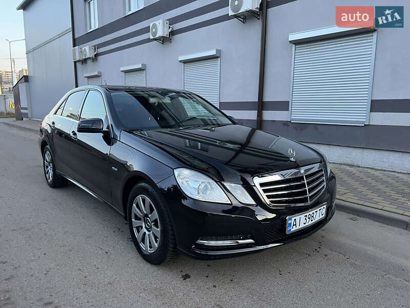 Седан Mercedes-Benz E-Class 2012 в Киеве Седан Mercedes-Benz E-Class 2012 в Киеве