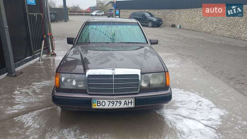 Седан Mercedes-Benz E-Class 1992 в Тернополі Седан Mercedes-Benz E-Class 1992 в Тернополі