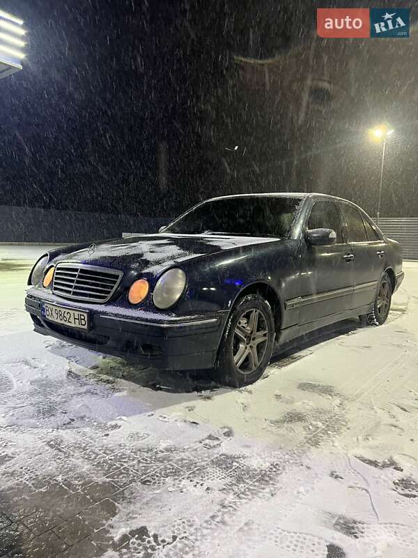 Седан Mercedes-Benz E-Class 2000 в Запорожье