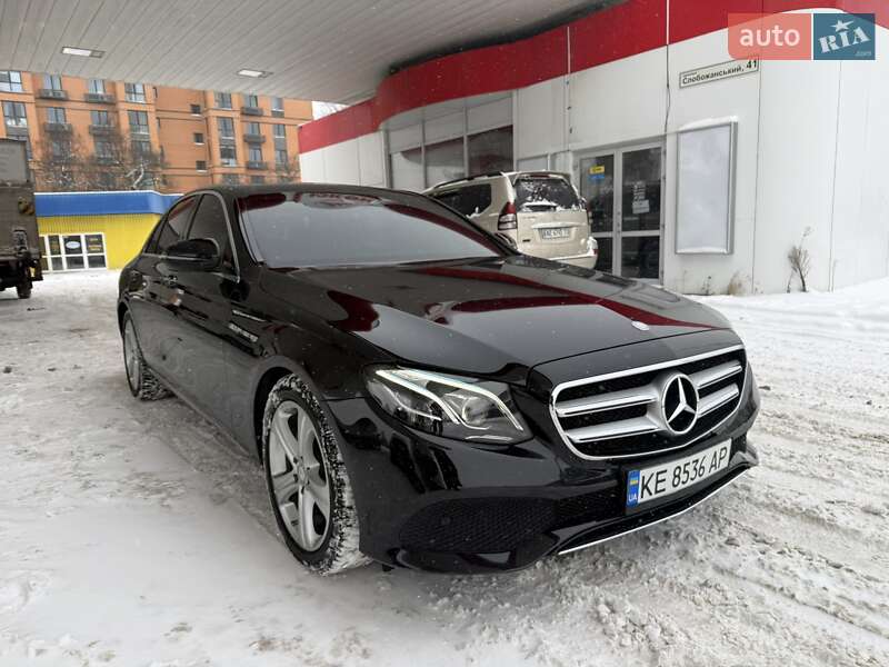 Седан Mercedes-Benz E-Class 2016 в Днепре Седан Mercedes-Benz E-Class 2016 в Днепре