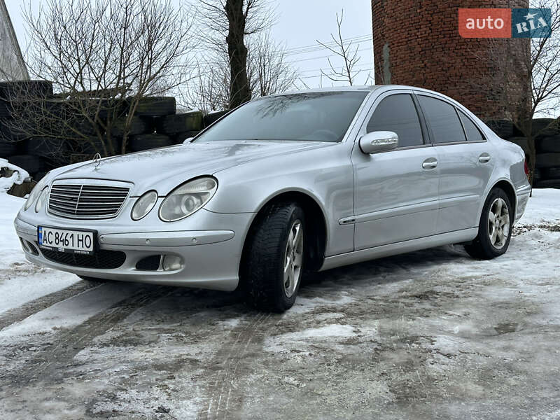 Седан Mercedes-Benz E-Class 2003 в Дрогобыче