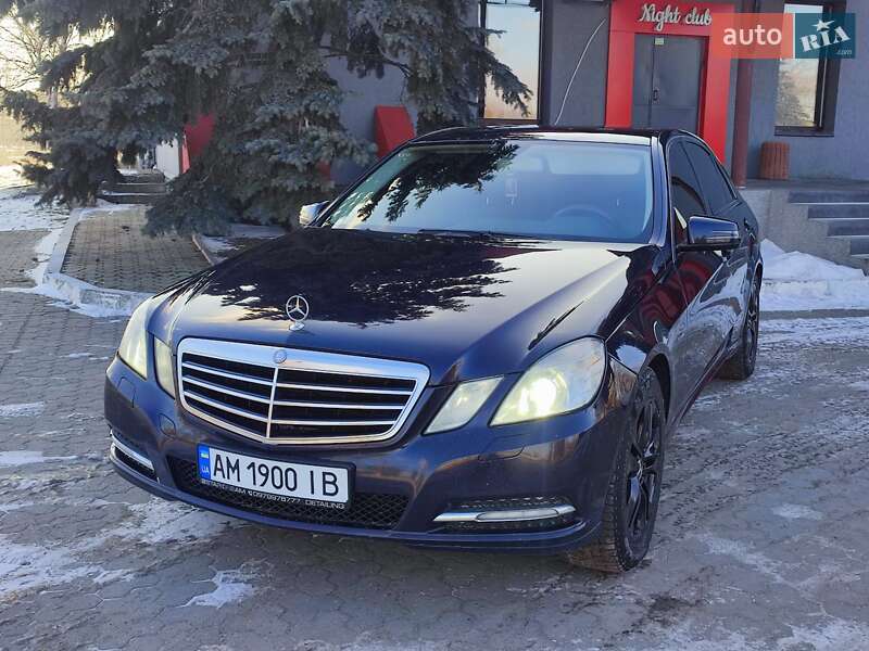 Седан Mercedes-Benz E-Class 2011 в Павлограде Седан Mercedes-Benz E-Class 2011 в Павлограде