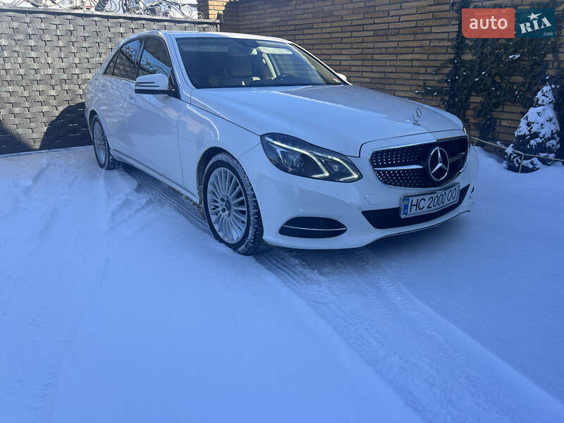 Седан Mercedes-Benz E-Class 2015 в Дубно