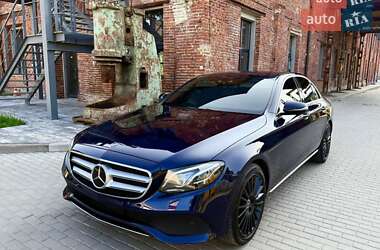 Седан Mercedes-Benz E-Class 2018 в Ужгороді Седан Mercedes-Benz E-Class 2018 в Ужгороді