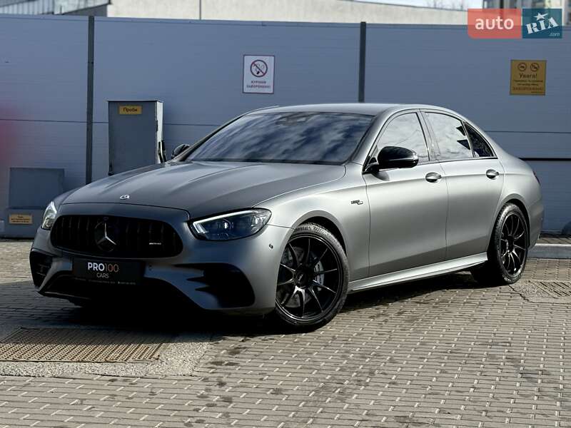 Седан Mercedes-Benz E-Class 2022 в Киеве