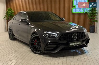 Седан Mercedes-Benz E-Class 2022 в Киеве