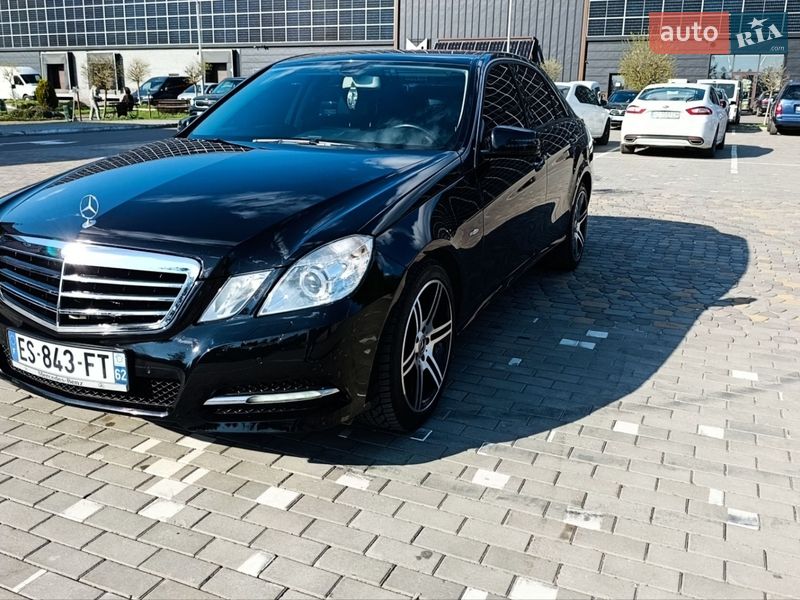 Седан Mercedes-Benz E-Class 2011 в Луцьку