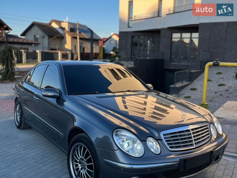 Седан Mercedes-Benz E-Class 2005 в Городке