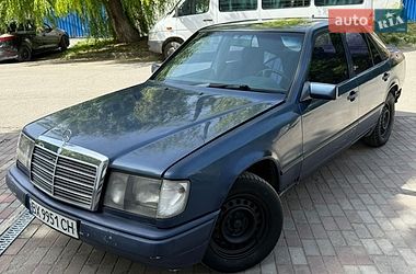 Седан Mercedes-Benz E-Class 1988 в Хмельницькому