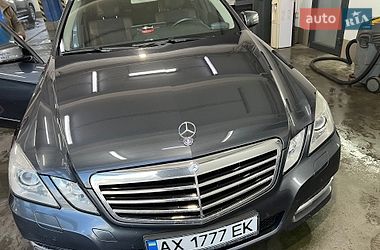 Седан Mercedes-Benz E-Class 2011 в Краснокутске