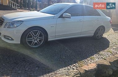Седан Mercedes-Benz E-Class 2009 в Тячеві