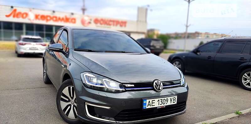 Хэтчбек Volkswagen e-Golf 2017 в Кривом Роге