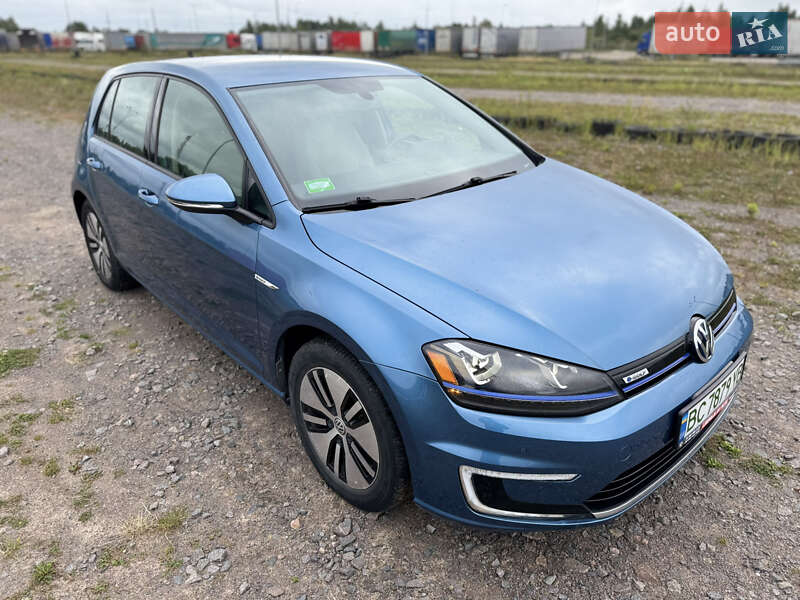 Хэтчбек Volkswagen e-Golf 2014 в Львове Хэтчбек Volkswagen e-Golf 2014 в Львове