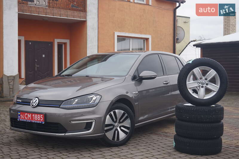 Хэтчбек Volkswagen e-Golf 2015 в Самборе Хэтчбек Volkswagen e-Golf 2015 в Самборе