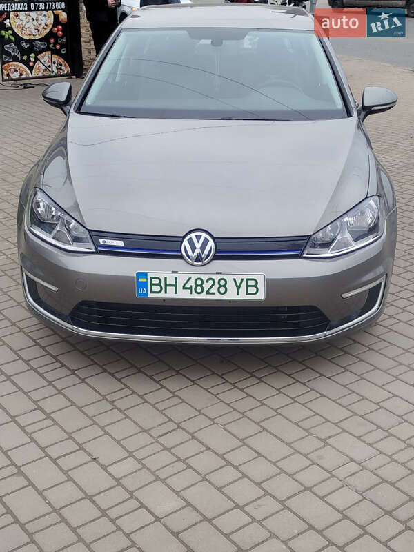 Хэтчбек Volkswagen e-Golf 2016 в Одессе Хэтчбек Volkswagen e-Golf 2016 в Одессе