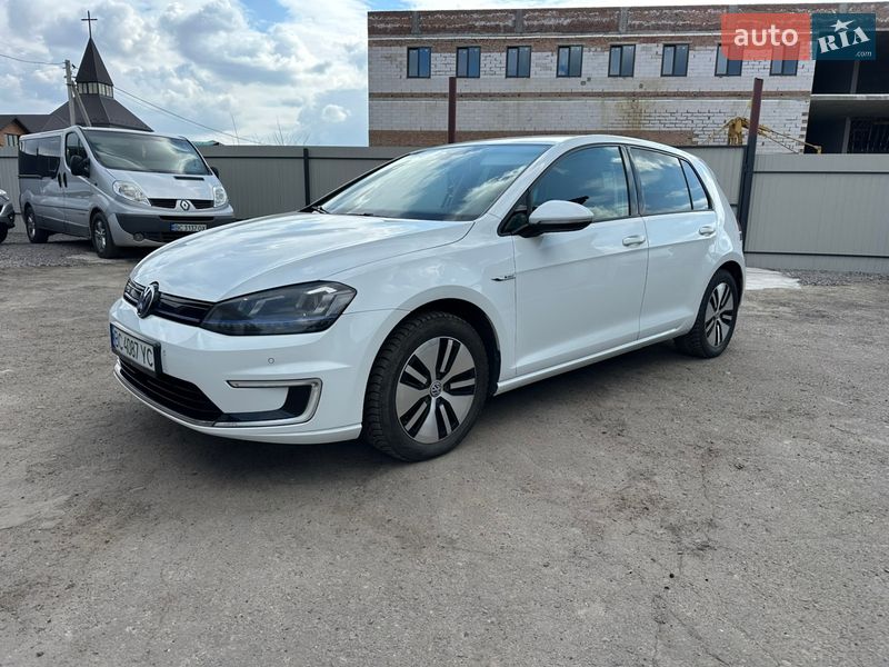 Хэтчбек Volkswagen e-Golf 2014 в Сокале