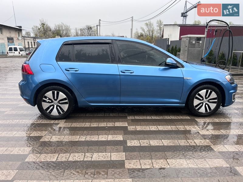 Хэтчбек Volkswagen e-Golf 2015 в Львове