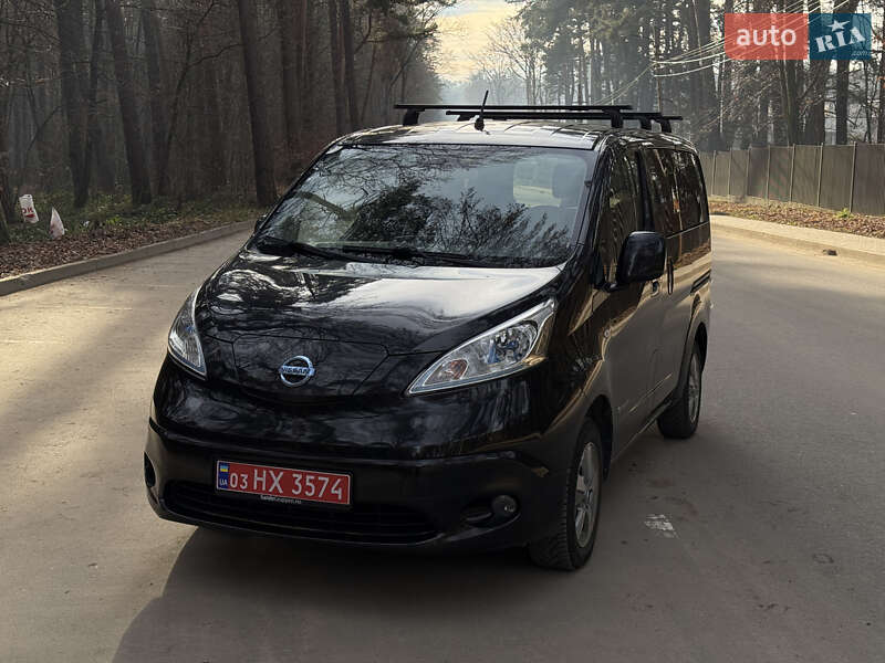 Минивэн Nissan e-NV200 2017 в Львове