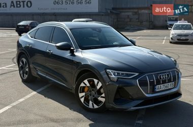 Позашляховик / Кросовер Audi e-tron Sportback 2020 в Києві