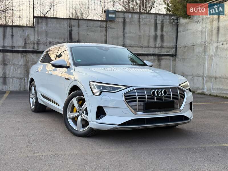 Внедорожник / Кроссовер Audi e-tron 2021 в Ровно Внедорожник / Кроссовер Audi e-tron 2021 в Ровно