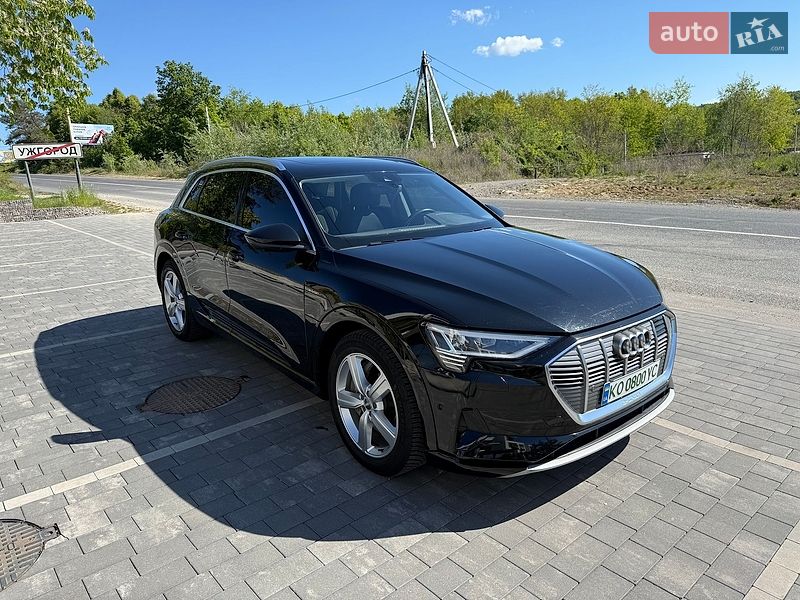 Внедорожник / Кроссовер Audi e-tron 2019 в Ужгороде