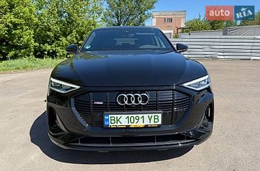 Внедорожник / Кроссовер Audi e-tron 2021 в Ровно