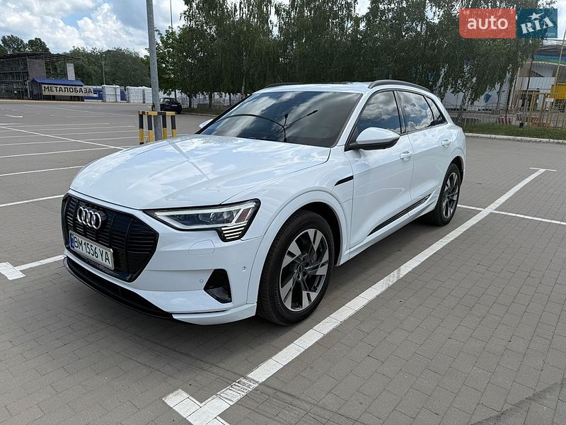Внедорожник / Кроссовер Audi e-tron 2020 в Сумах