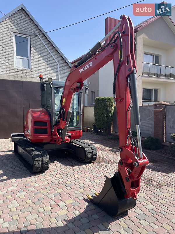 Гусеничный экскаватор Volvo ECR 50D 2016 в Луцке