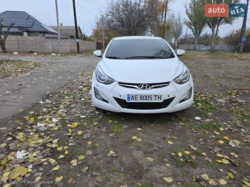 Седан Hyundai Elantra 2015 в Кривом Роге Седан Hyundai Elantra 2015 в Кривом Роге