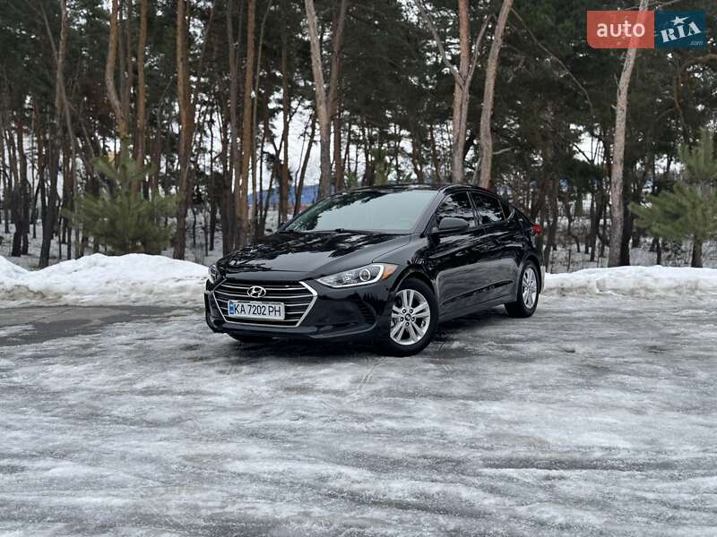 Седан Hyundai Elantra 2017 в Киеве