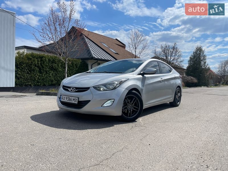 Седан Hyundai Elantra 2012 в Харькове