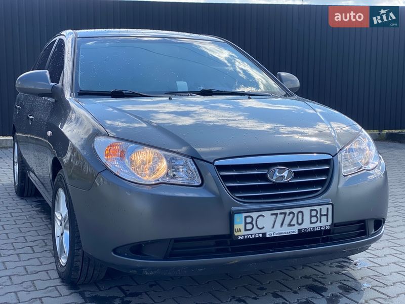 Хетчбек Hyundai Elantra 2008 в Львові