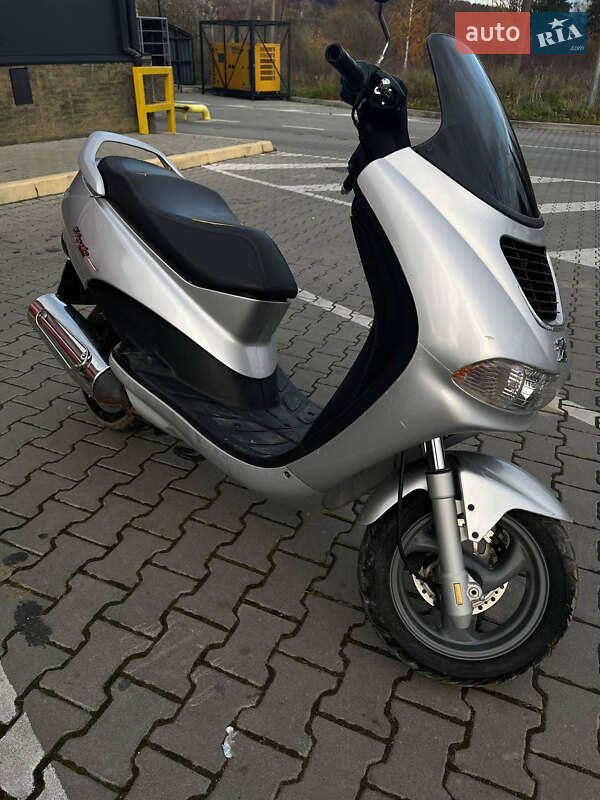 Скутер Peugeot Elyseo 2003 в Старому Самборі