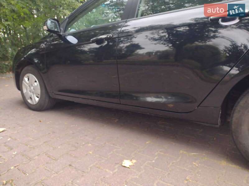 Седан Geely Emgrand 7 (EC7) 2012 в Миргороде Седан Geely Emgrand 7 (EC7) 2012 в Миргороде