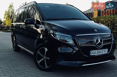 Минивэн Mercedes-Benz EQV 2024 в Киеве
