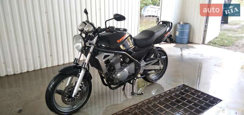 Мотоцикл Классик Kawasaki ER-5 2001 в Немирове Мотоцикл Классик Kawasaki ER-5 2001 в Немирове