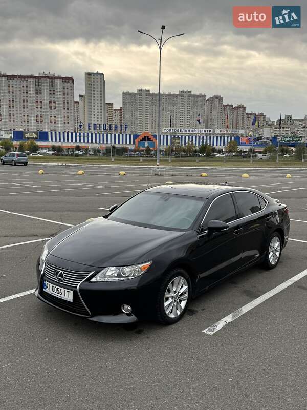 Седан Lexus ES 2014 в Києві