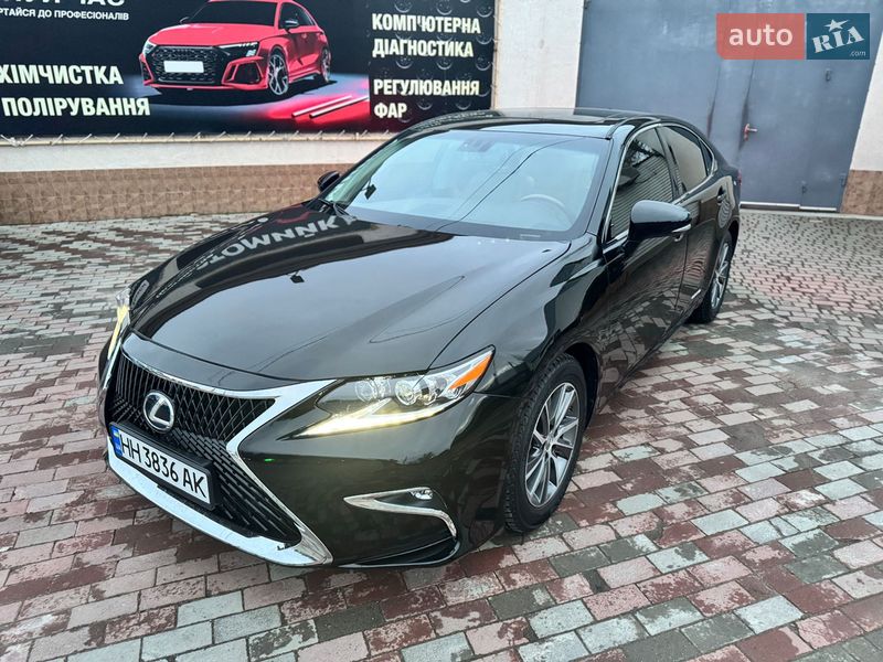 Седан Lexus ES 2015 в Одессе