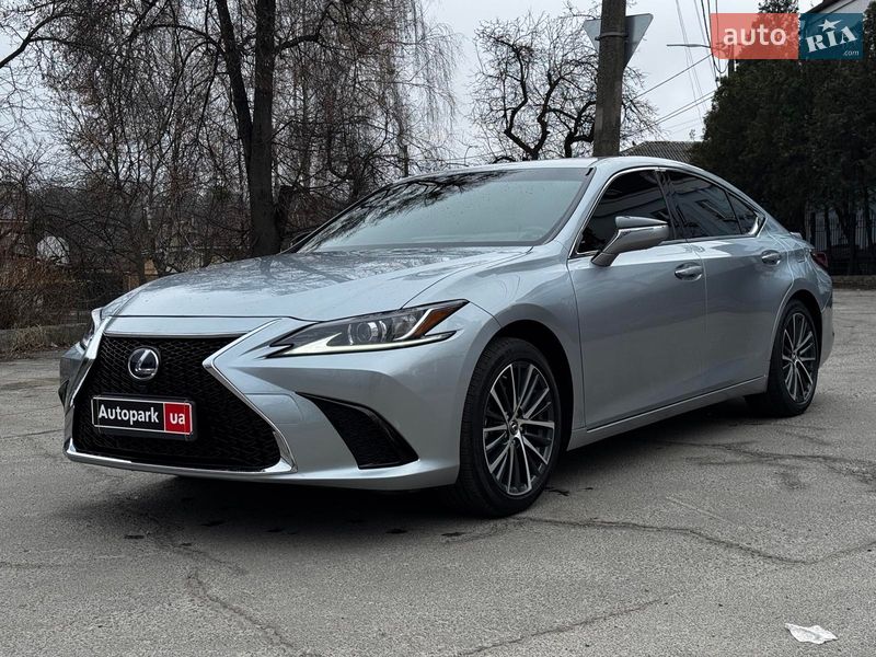Седан Lexus ES 2023 в Киеве