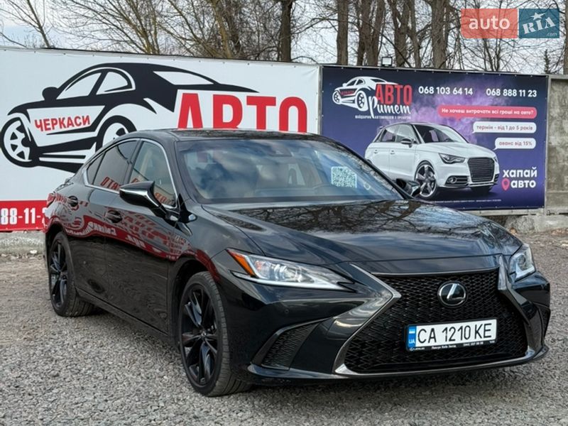 Седан Lexus ES 2023 в Черкасах