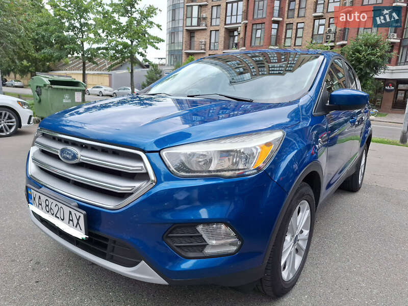 Внедорожник / Кроссовер Ford Escape 2016 в Киеве