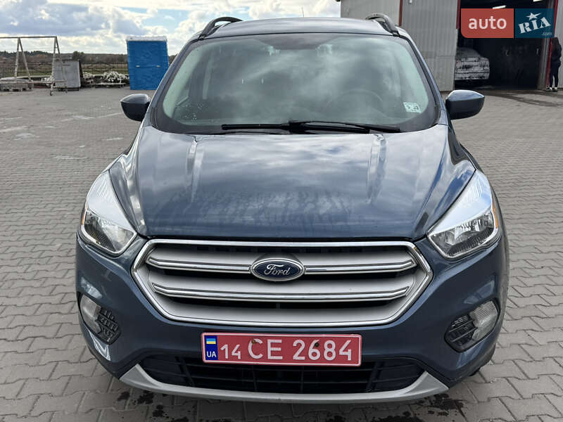 Внедорожник / Кроссовер Ford Escape 2018 в Белогорье Внедорожник / Кроссовер Ford Escape 2018 в Белогорье