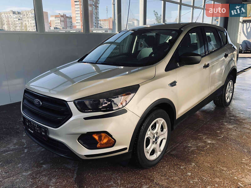 Внедорожник / Кроссовер Ford Escape 2017 в Николаеве Внедорожник / Кроссовер Ford Escape 2017 в Николаеве