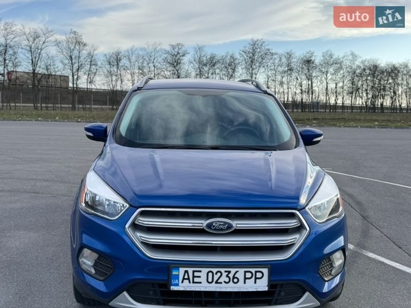 Внедорожник / Кроссовер Ford Escape 2018 в Днепре