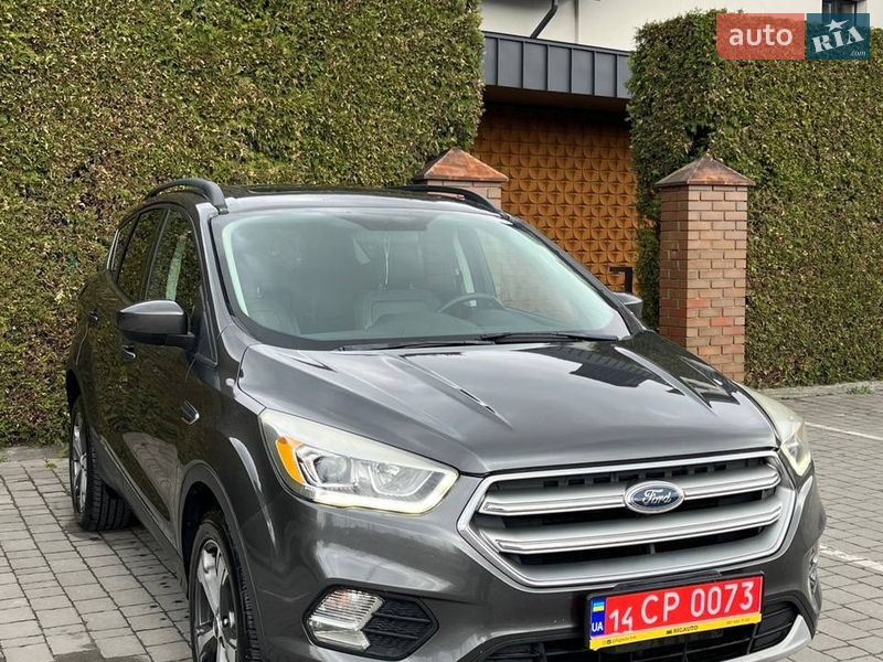 Позашляховик / Кросовер Ford Escape 2017 в Львові