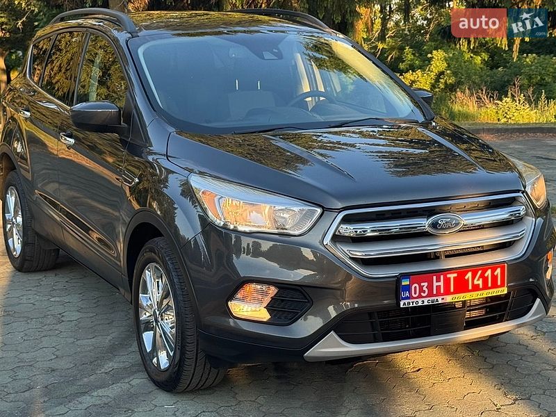 Внедорожник / Кроссовер Ford Escape 2018 в Дубно