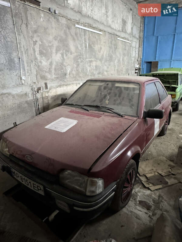 Хетчбек Ford Escort 1987 в Запоріжжі