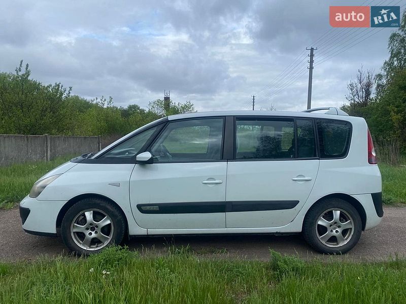 Минивэн Renault Espace 2004 в Березане