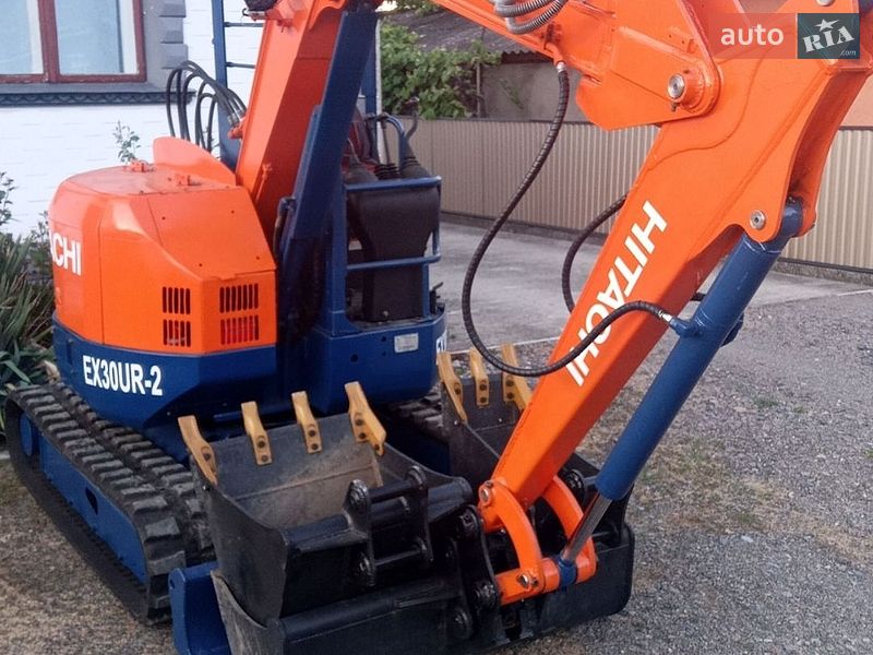 Миниэкскаватор Hitachi EX 30-2 2003 в Новоселице